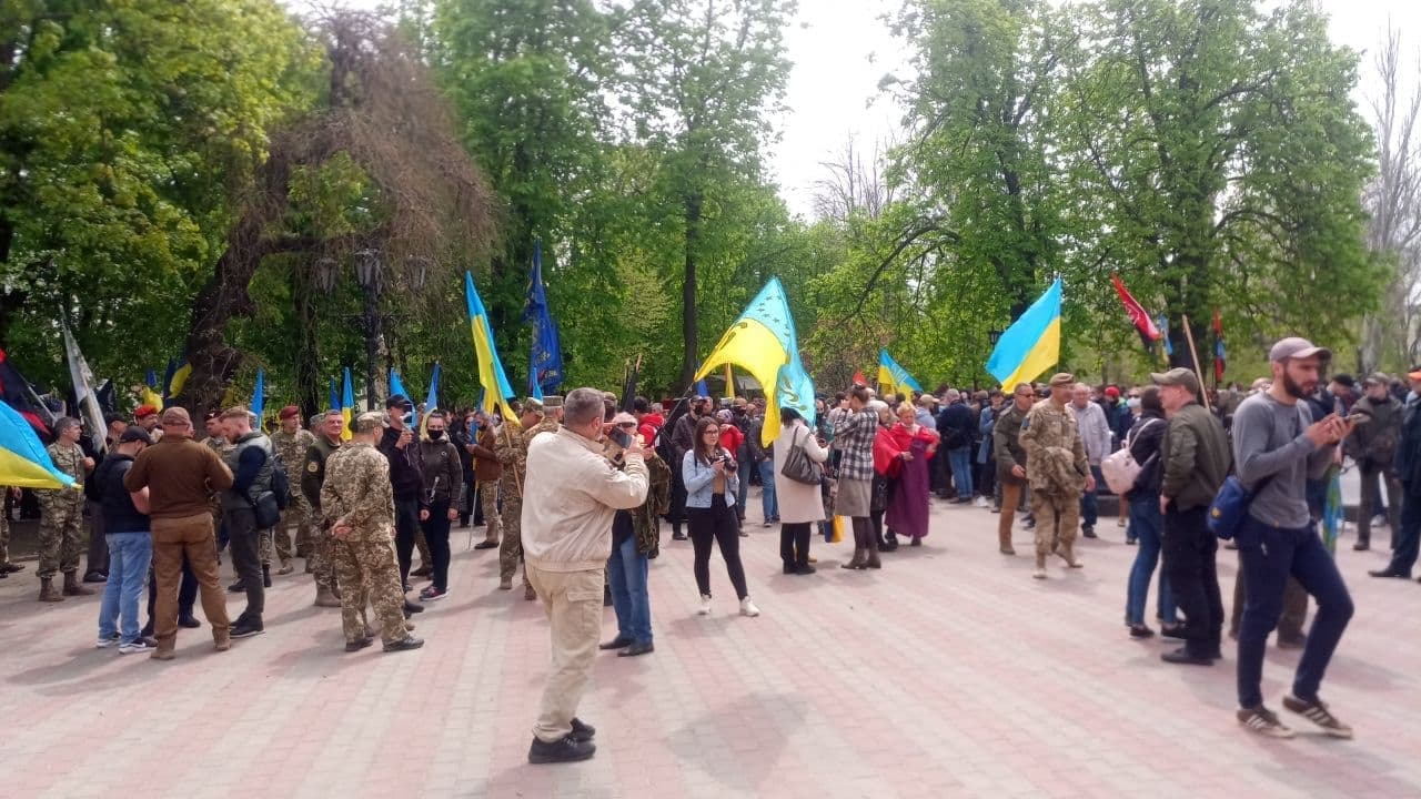 В Одессе радикалы собрались на марш националистов. Фото: Страна